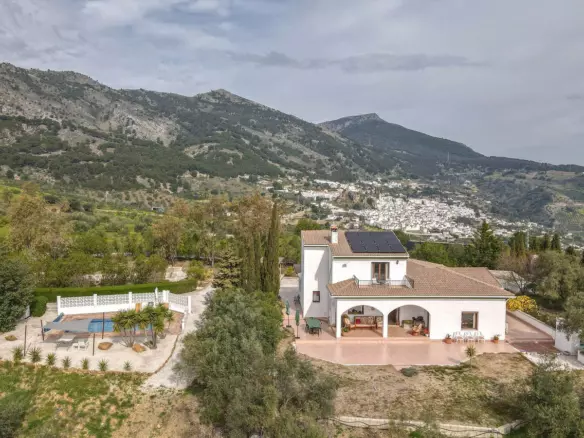 3-bedroom Villa In Casarabonela, Spain (239 M²)
