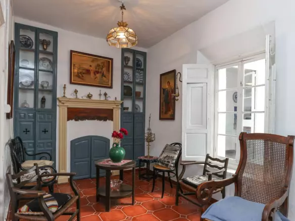 5-bedroom Town House In Tolox, Spain (296 M²)