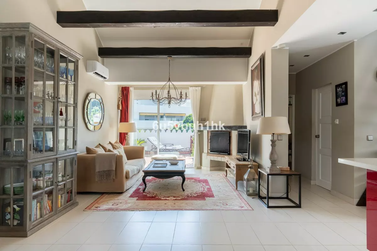 2-bedroom Apartment In Marbella, Spain (126 M²)