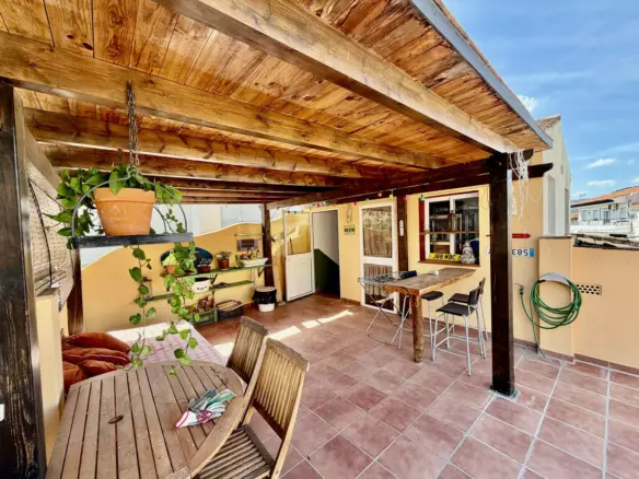 3-bedroom Villa In Benamargosa, Spain (140 M²)