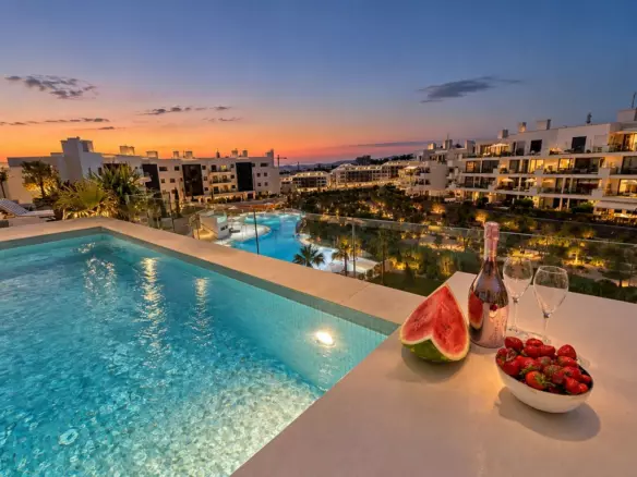 3-bedroom Apartment In Fuengirola, Spain (153 M²)