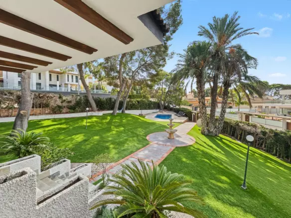 7-bedroom Villa In Orihuela, Spain (450 M²)