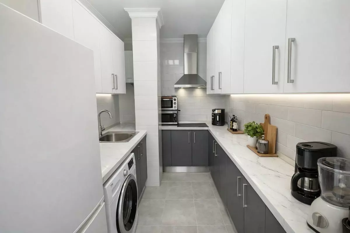 2-bedroom Apartment In Torremolinos, Spain (87 M²)
