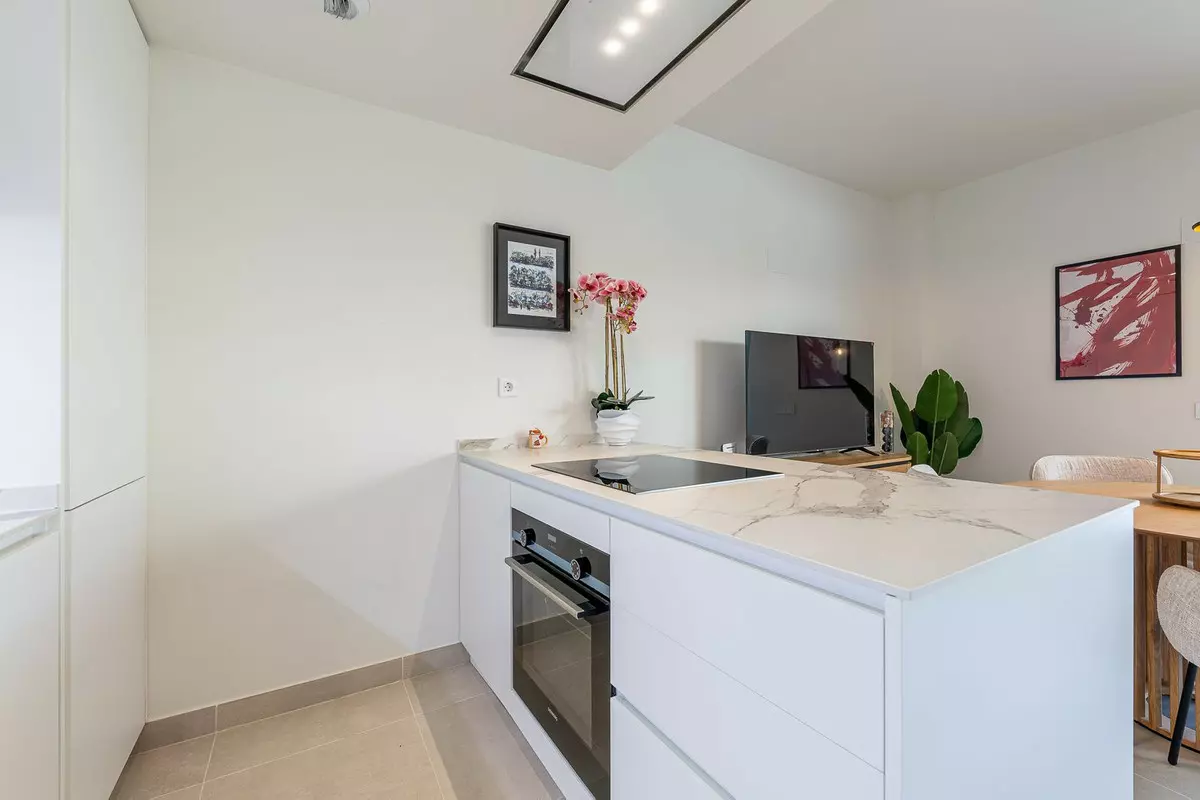 2-bedroom Apartment In Benalmádena, Spain (80 M²)