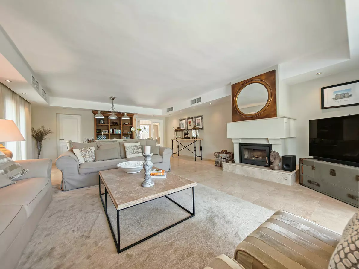 3-bedroom Villa In Mijas, Spain (344 M²)