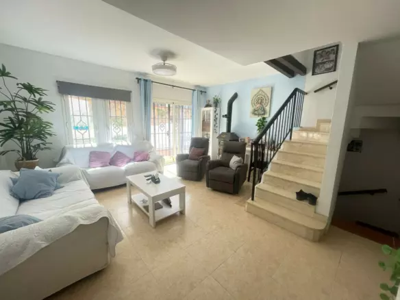3-bedroom Town House In Estepona, Spain (187 M²)