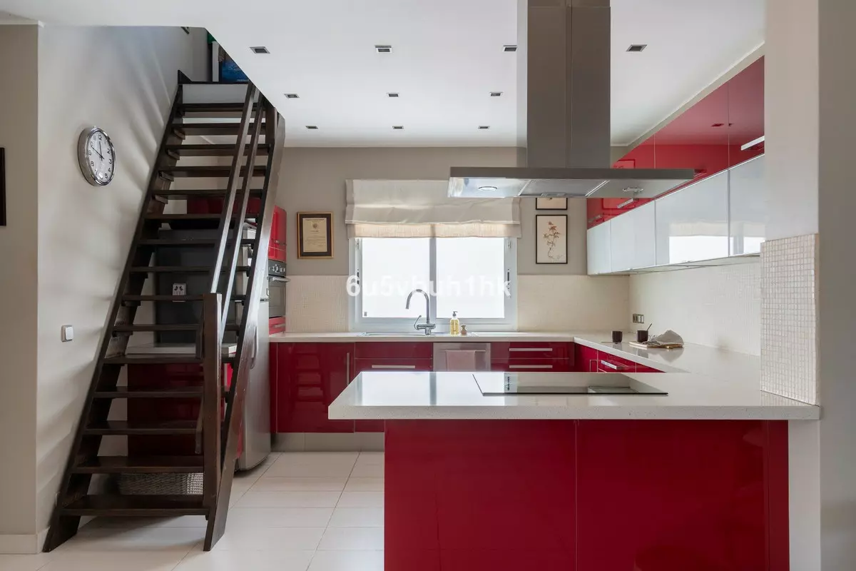2-bedroom Apartment In Marbella, Spain (126 M²)