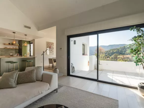 3-bedroom Villa In Istan, Spain (144 M²)