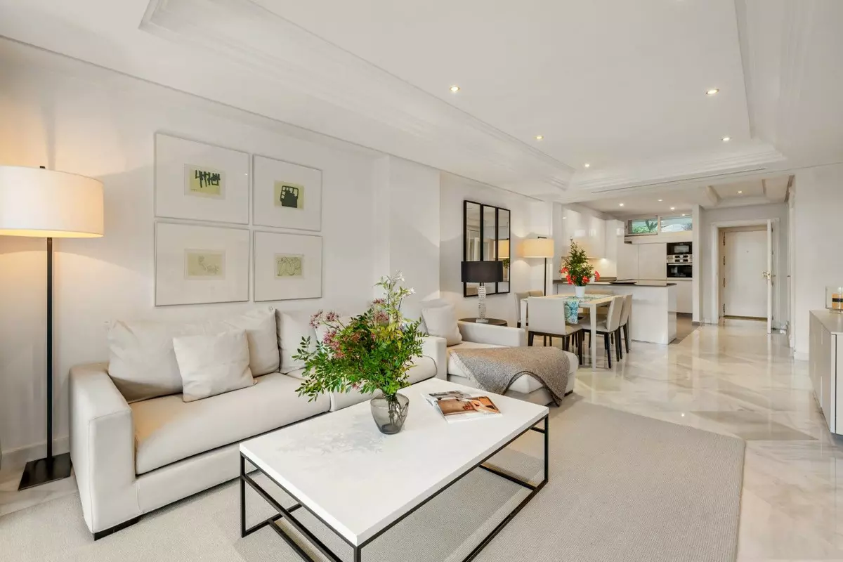 2-bedroom Apartment In Marbella, Spain (127 M²)