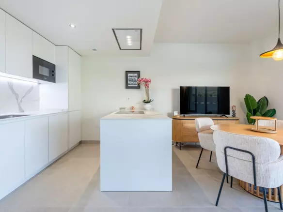 2-bedroom Apartment In Benalmádena, Spain (80 M²)
