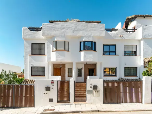 3-bedroom Town House In Marbella, Spain (240 M²)