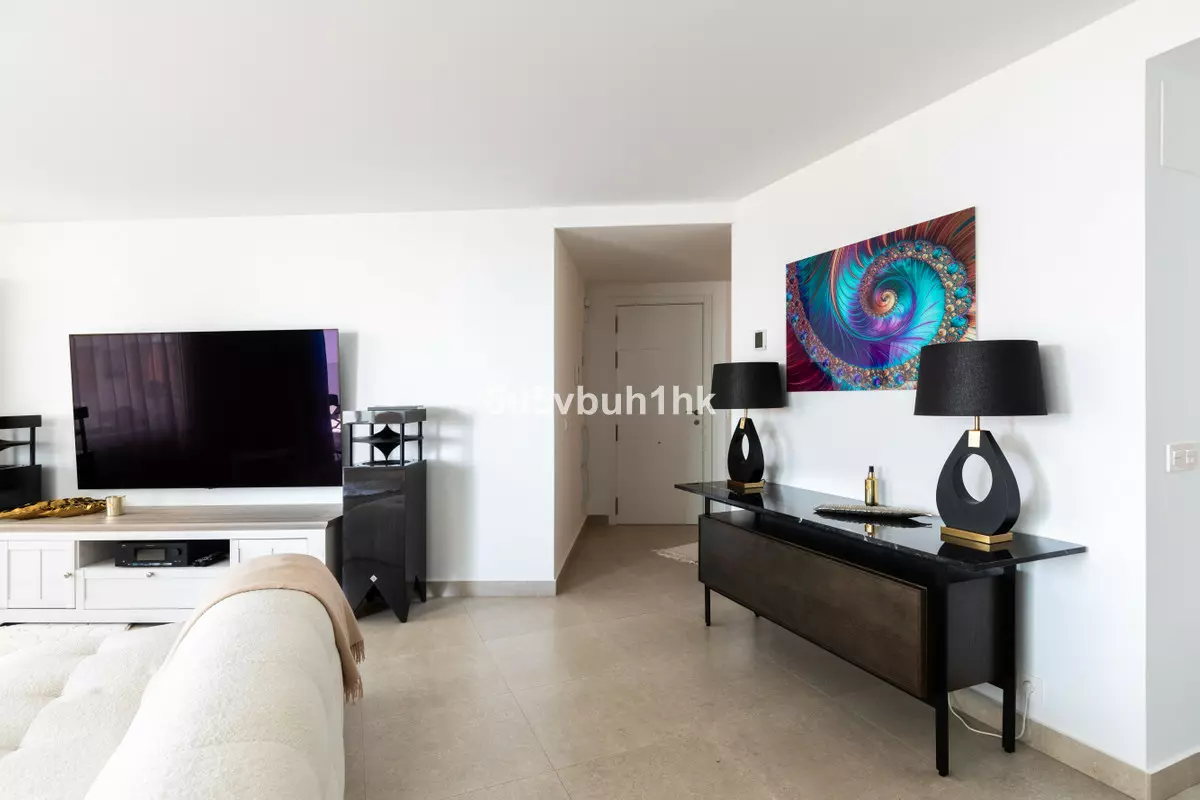 3-bedroom Apartment In Benalmádena, Spain (185 M²)