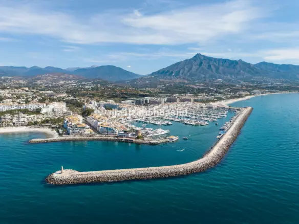 2-bedroom Apartment In Marbella, Spain (138 M²)