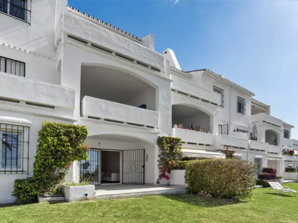 3-bedroom Apartment In Marbella, Spain (132 M²)