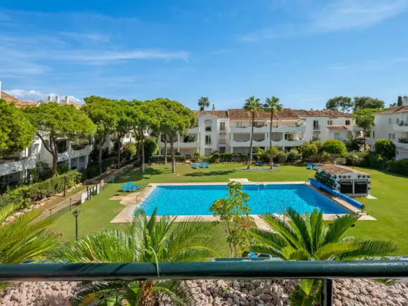 3-bedroom Apartment In Estepona, Spain (193 M²)