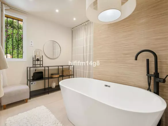 3-bedroom Apartment In Marbella, Spain (137 M²)
