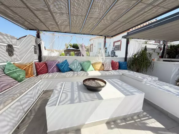 3-bedroom Villa In San Miguel De Salinas, Spain (160 M²)