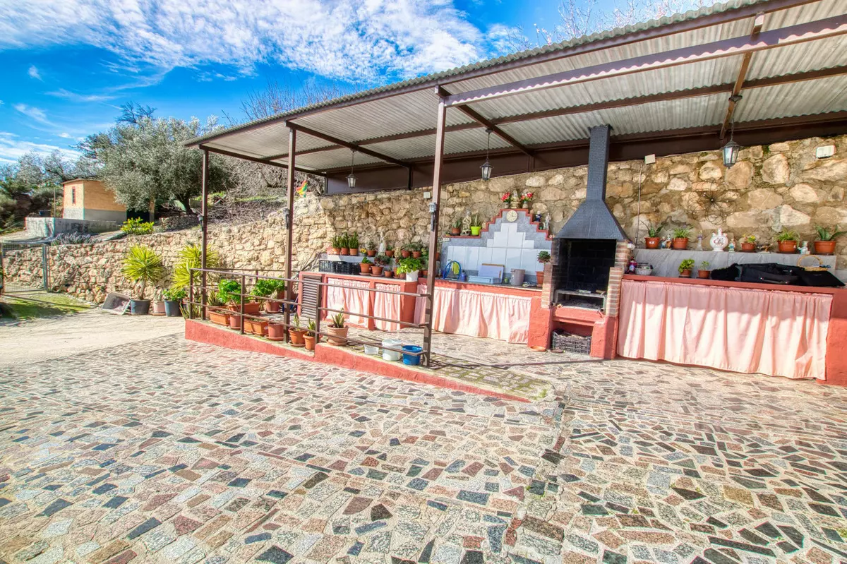 4-bedroom Country House In Alcaucín, Spain (147 M²)