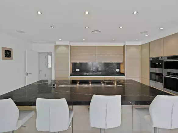 6-bedroom Villa In Marbella, Spain (413 M²)