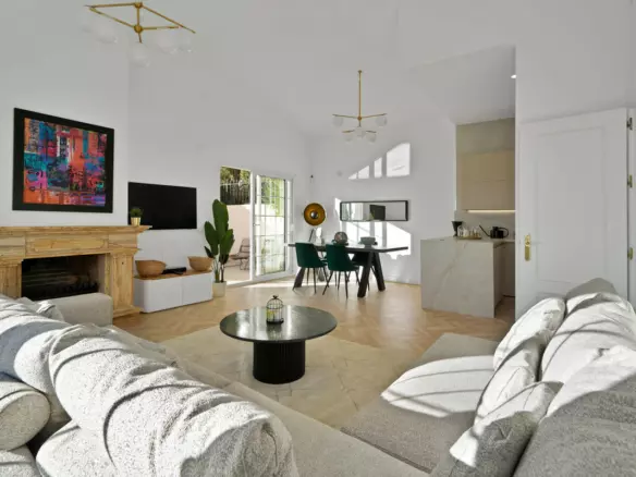 5-bedroom Town House In Marbella, Spain (242 M²)