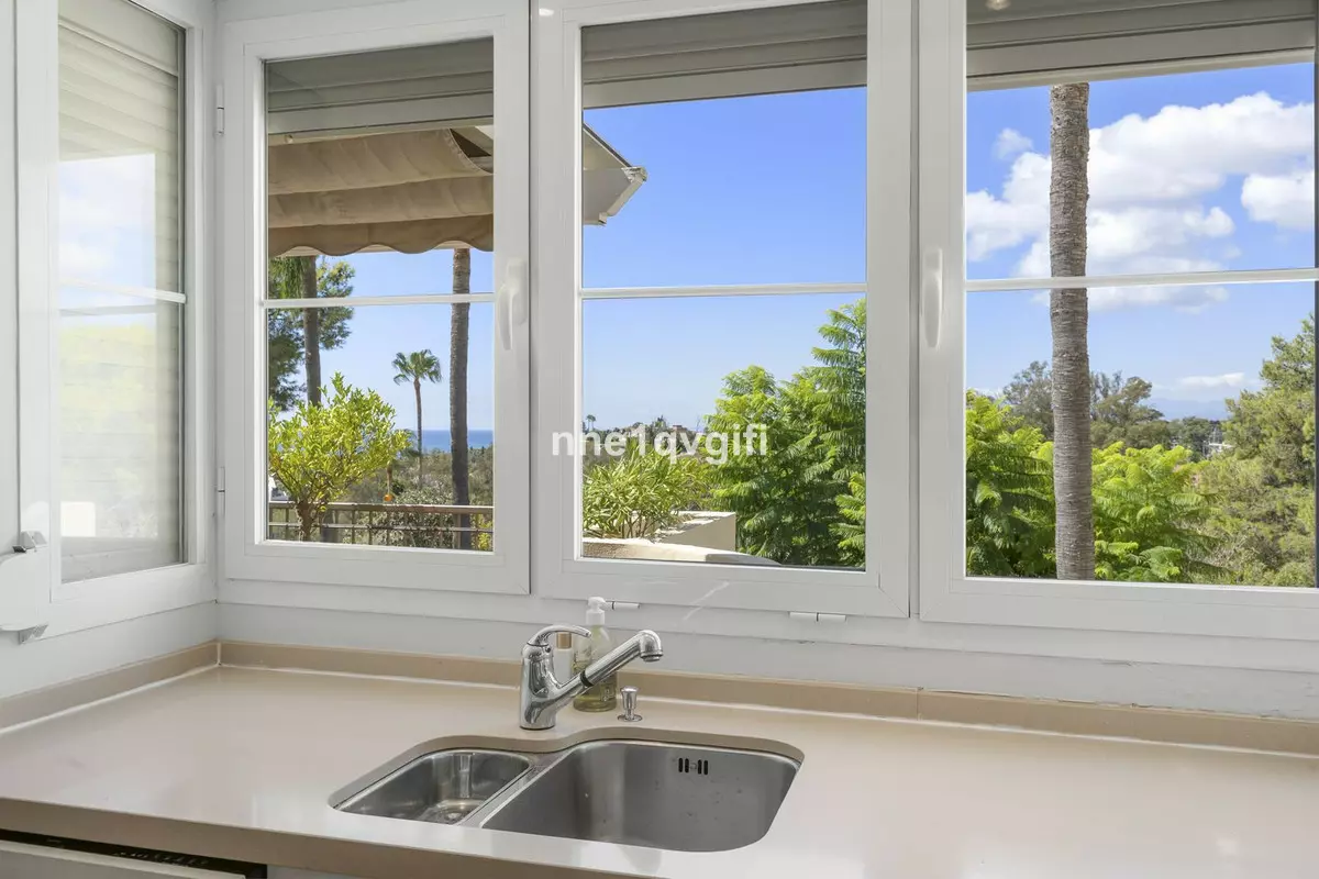 2-bedroom Apartment In Marbella, Spain (135 M²)