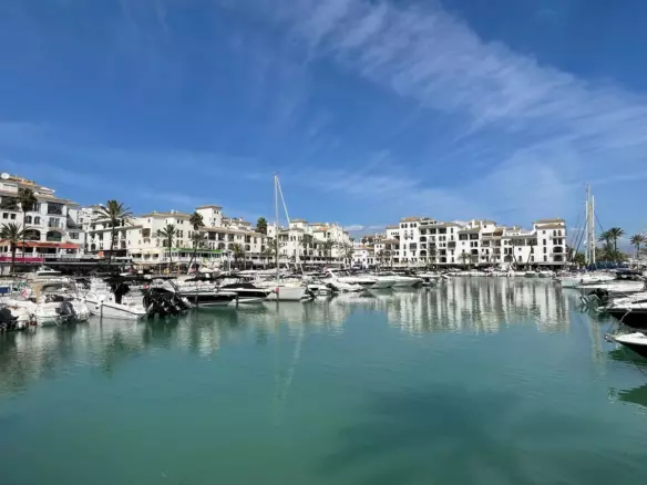 3-bedroom Apartment In Manilva, Spain (150 M²)