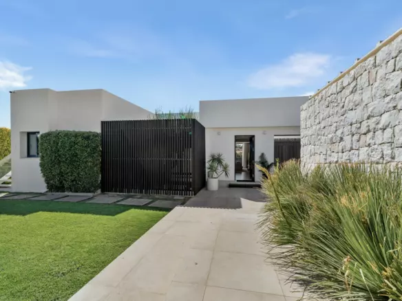 5-bedroom Villa In Marbella, Spain (342 M²)