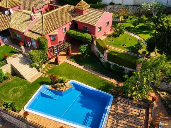 8-bedroom Villa In Benalmádena, Spain (885 M²)