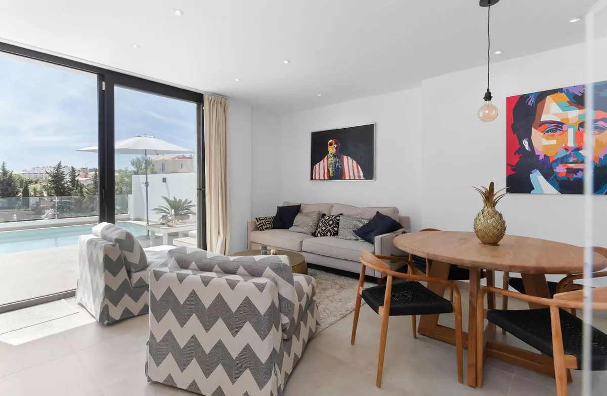4-bedroom Town House In Fuengirola, Spain (183 M²)