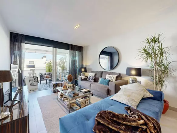 2-bedroom Apartment In Fuengirola, Spain (177 M²)