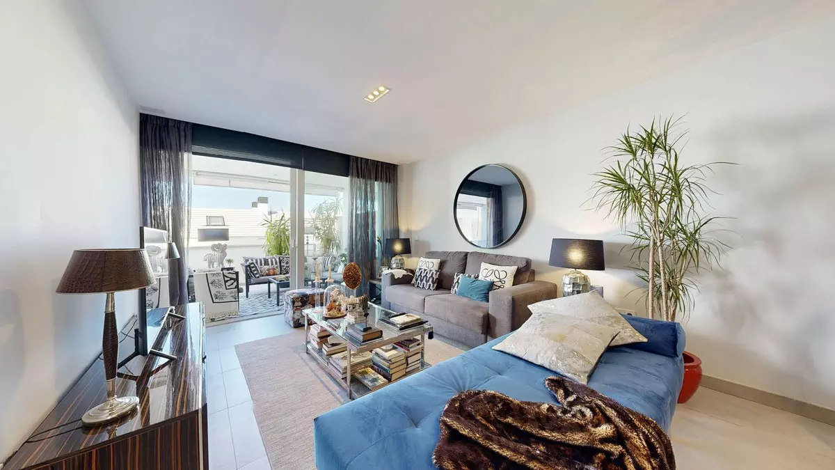 2-bedroom Apartment In Fuengirola, Spain (177 M²)