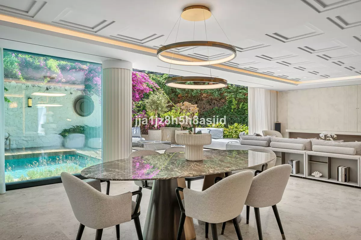 4-bedroom Villa In Marbella, Spain (519 M²)