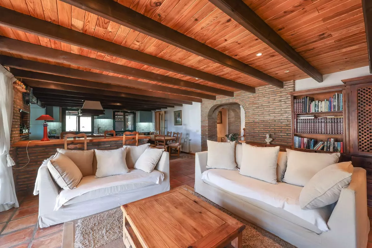 3-bedroom Villa In Guaro, Spain (222 M²)