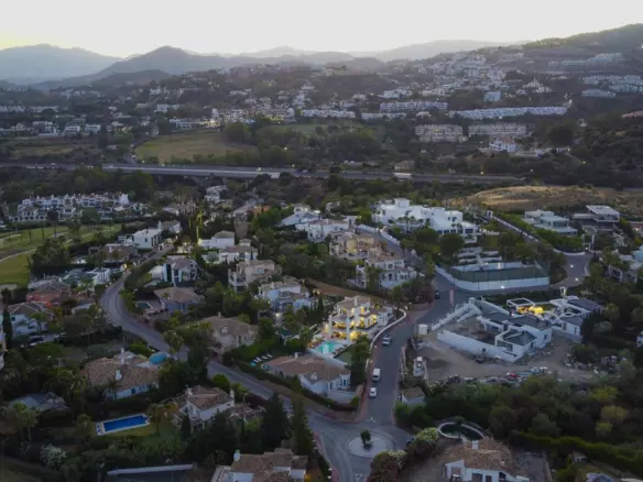 6-bedroom Villa In Marbella, Spain (404 M²)