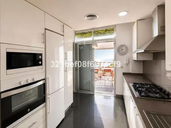 3-bedroom Apartment In Manilva, Spain (170 M²)