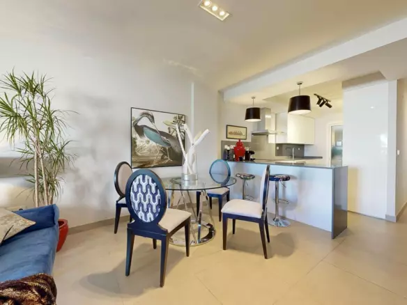 2-bedroom Apartment In Fuengirola, Spain (177 M²)