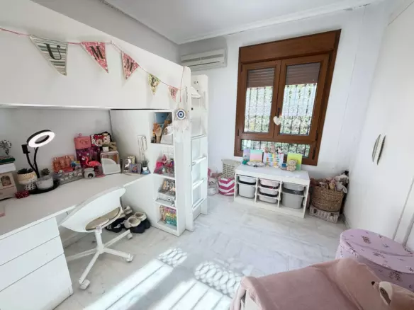 4-bedroom Villa In Algorfa, Spain (132 M²)