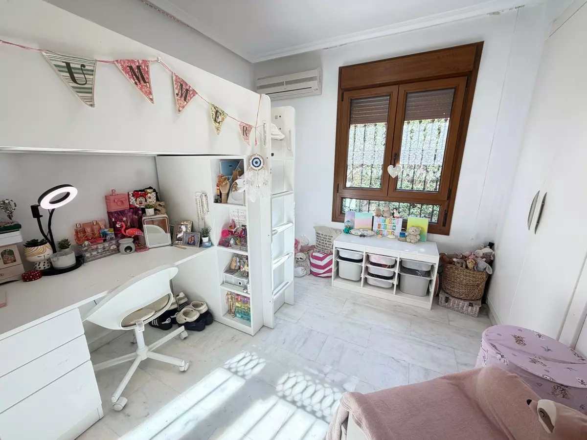 4-bedroom Villa In Algorfa, Spain (132 M²)