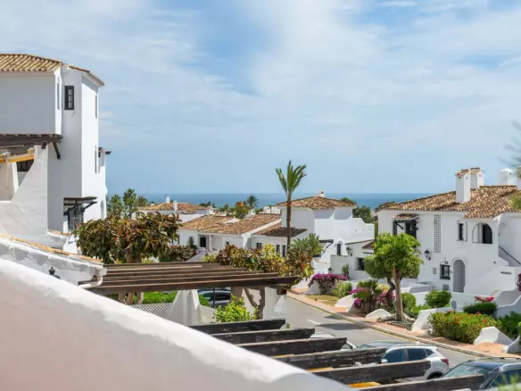 3-bedroom Apartment In Marbella, Spain (151 M²)