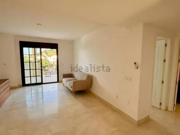 2-bedroom Apartment In Benalmádena, Spain (80 M²)