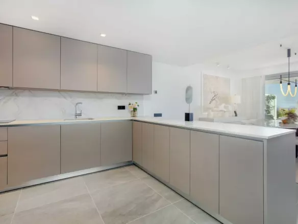 4-bedroom Town House In Estepona, Spain (194 M²)