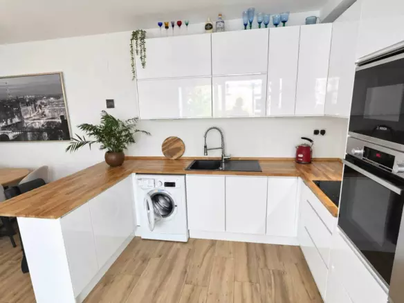 2-bedroom Apartment In Fuengirola, Spain (92 M²)