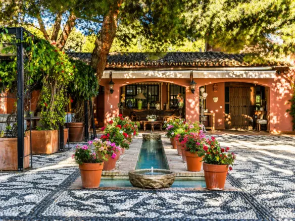 5-bedroom Villa In Marbella, Spain (450 M²)