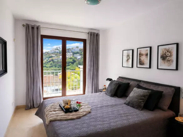 3-bedroom Apartment In Benahavis, Spain (103 M²)