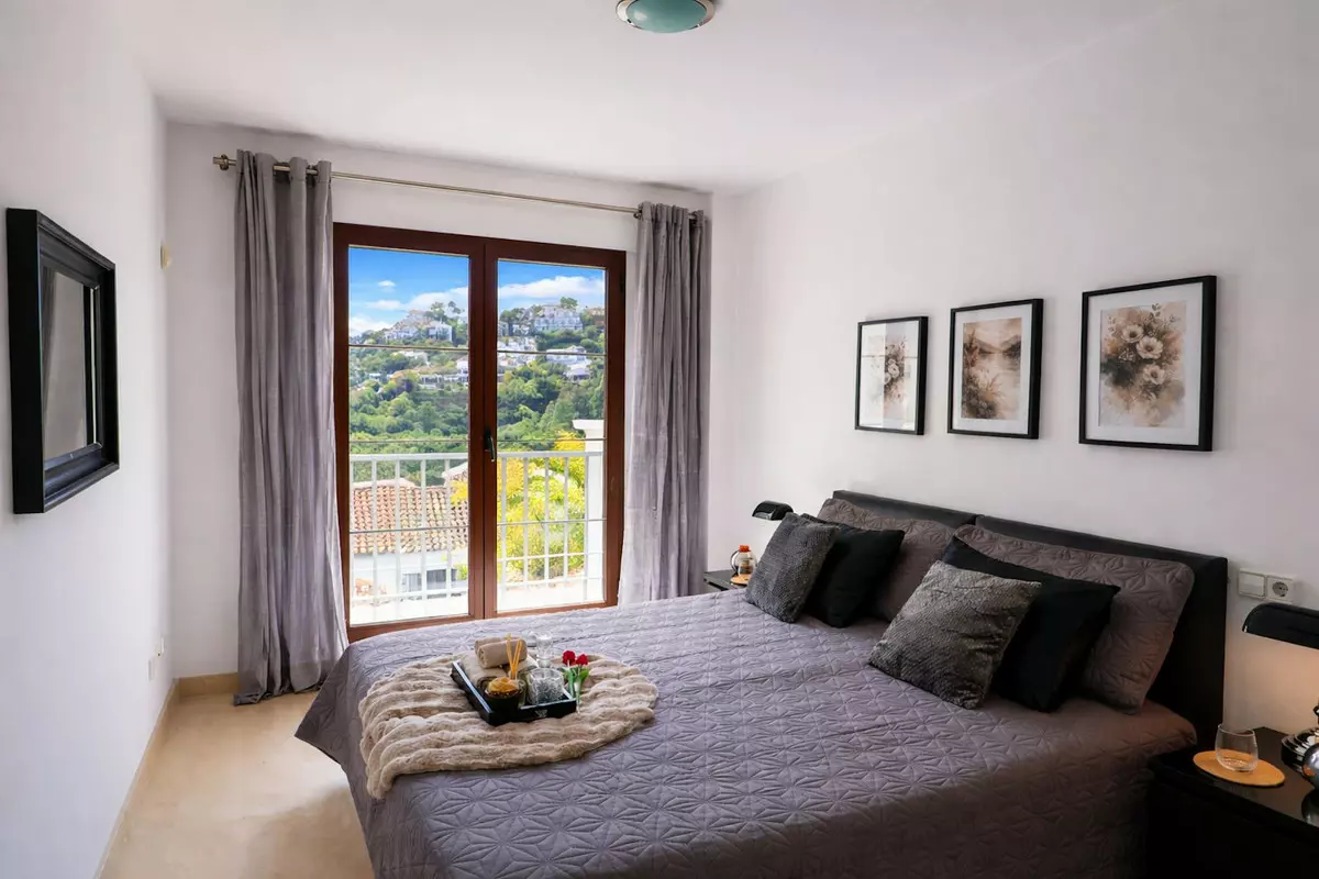 3-bedroom Apartment In Benahavis, Spain (103 M²)