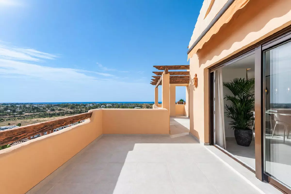 2-bedroom Apartment In Estepona, Spain (88 M²)