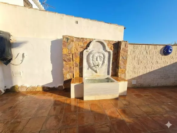 5-bedroom Country House In Cártama, Spain (253 M²)