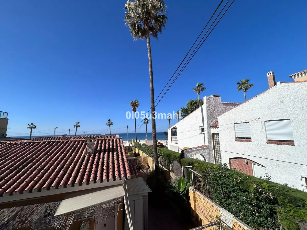 2-bedroom Villa In Rincón De La Victoria, Spain (42 M²)