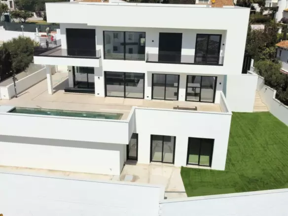 3-bedroom Villa In Mijas, Spain (356 M²)