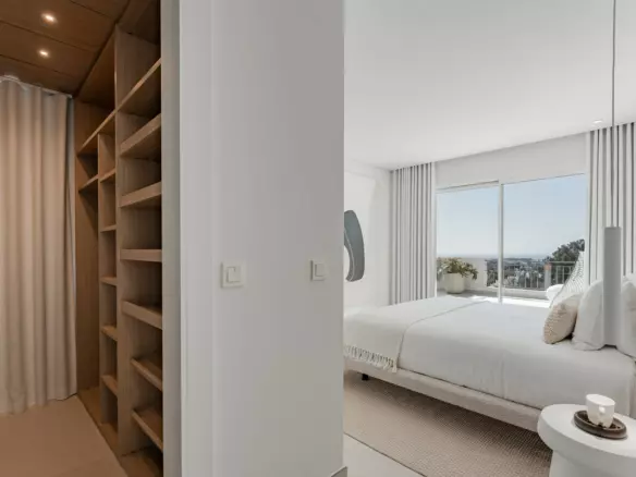 3-bedroom Apartment In Benahavis, Spain (145 M²)